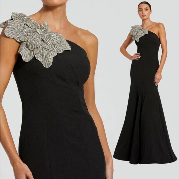 Mac Duggal Size 8 Black Crepe One Shoulder Crystal Flower Long Maxi Dress Gown